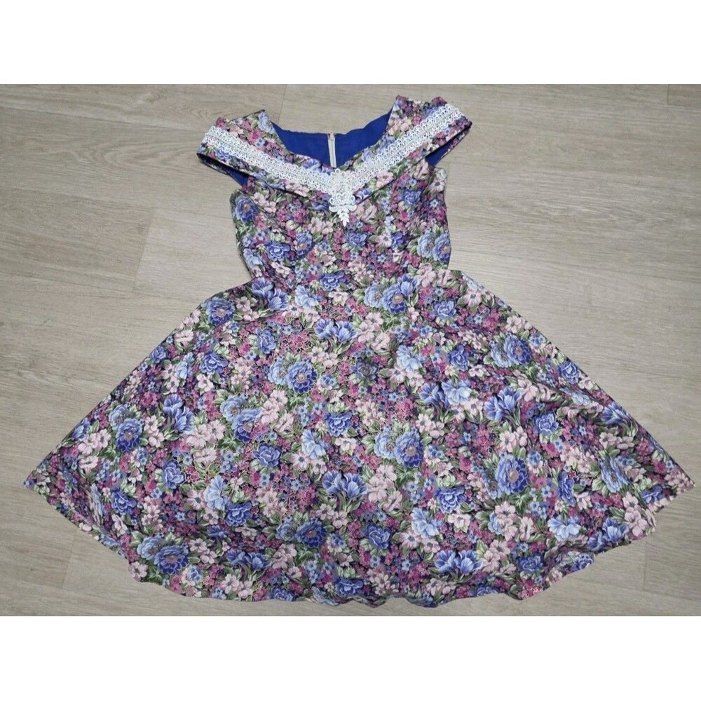 1990s Handmade Floral Print Girls Dress Size Medium